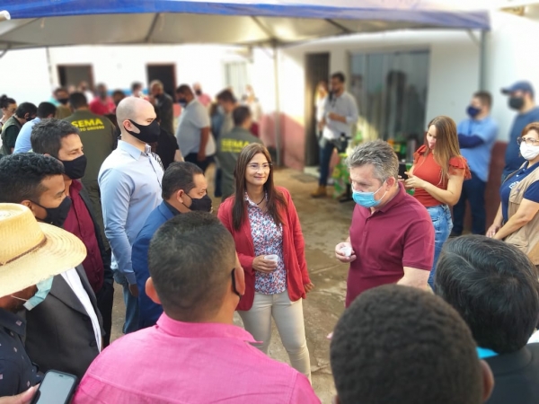 Governador visita Barão de Melgaço para acompanhar situação da falta de água nas Baias